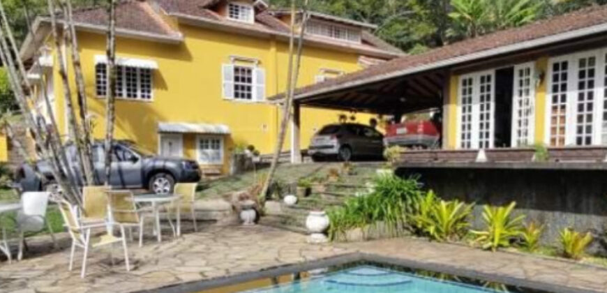 Belíssima casa em Itaipava